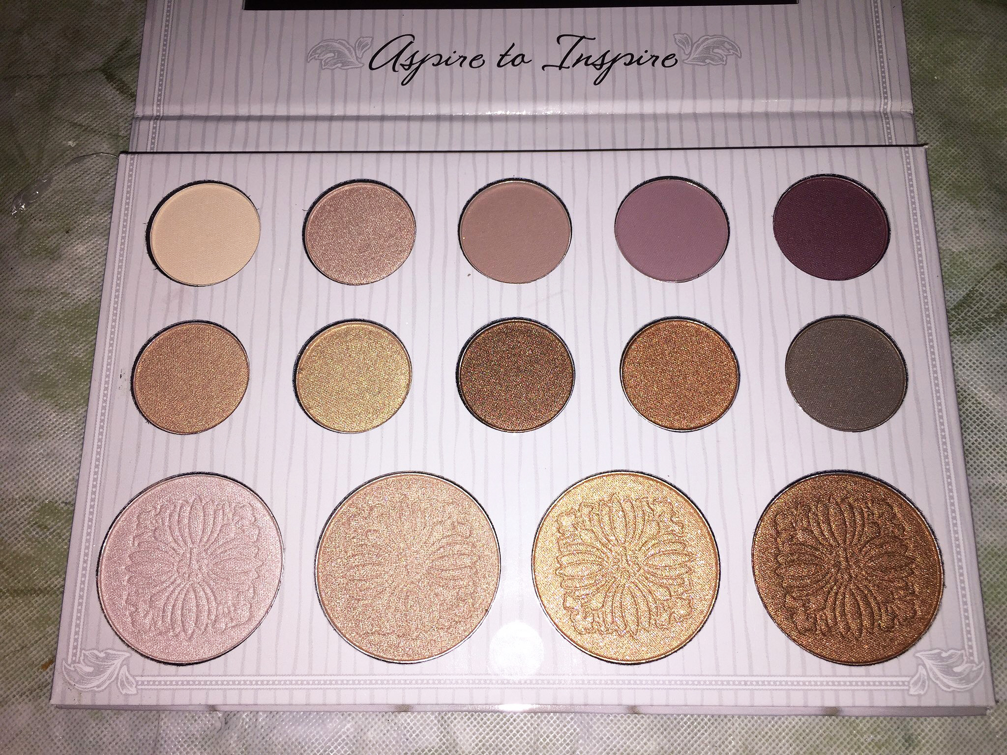 Beautiful eyeshadow palette.