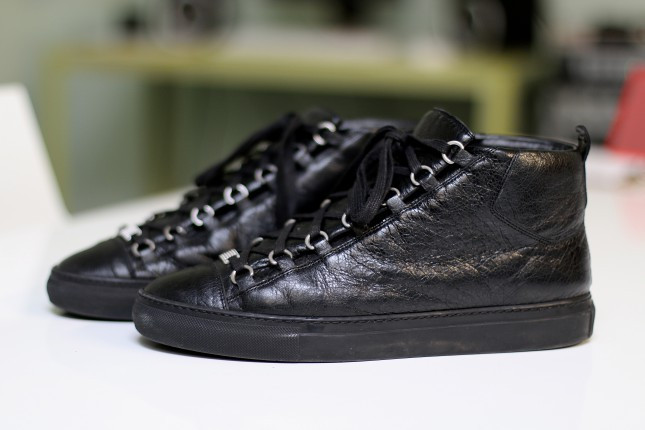 erven Vernauwd schaamte The Sole Account: : Balenciaga Arena “Noir” | Sunset Media Wave